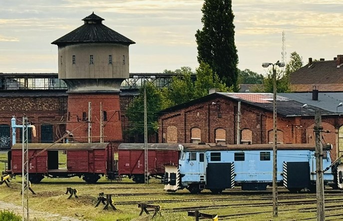 PKP chcą sprzedać zabytkową parowozownię Gniezno 