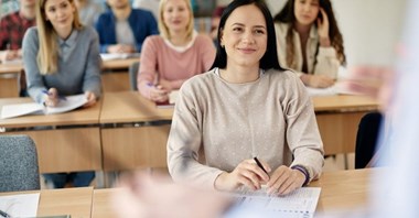 Zawody odporne na kryzys – dlaczego warto postawić na szkołę branżową w 2026 roku?