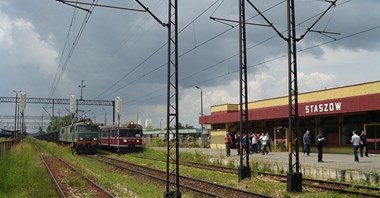PKP PLK: Przetarg na perony między Włoszczowicami a Połańcem
