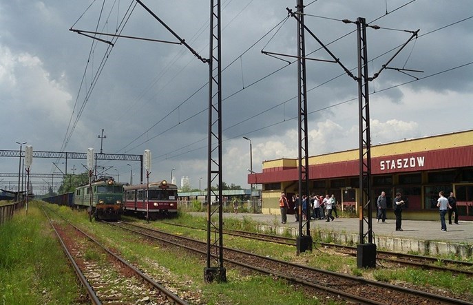 PKP PLK: Przetarg na perony między Włoszczowicami a Połańcem