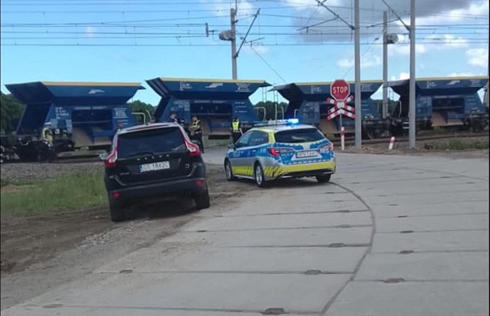 Jezierzyce Słupskie. Wykolejone wagony towarowe, są utrudnienia na kolei