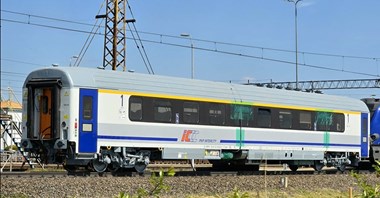PKP Intercity. Zmodernizowany wagon 1 klasy z Remtraku na testach