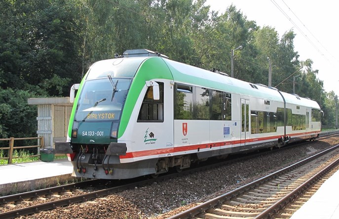 Pierwszy pociąg POLREGIO do Łomży z kompletem pasażerów