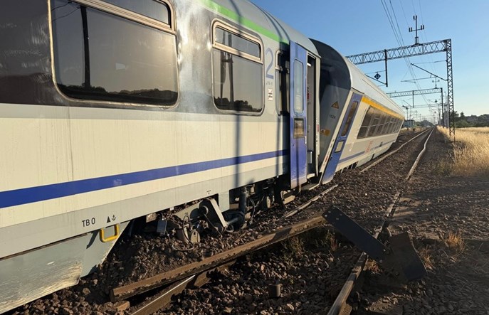 PKP Intercity skasuje wagon po wypadku w Białośliwiu