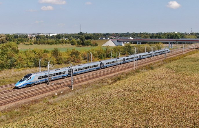 PLK. CMK będzie na 250 km/h, ale bez wygrodzenia