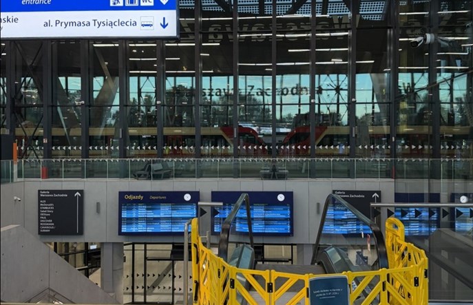 Warszawa Zachodnia: Trzy miesiące bez schodów ruchomych
