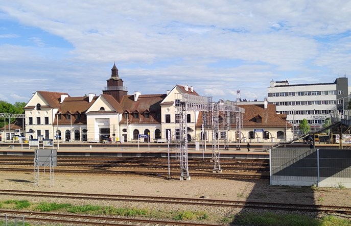 UTK: Kolej pasażerska rozwija się szybciej niż infrastruktura