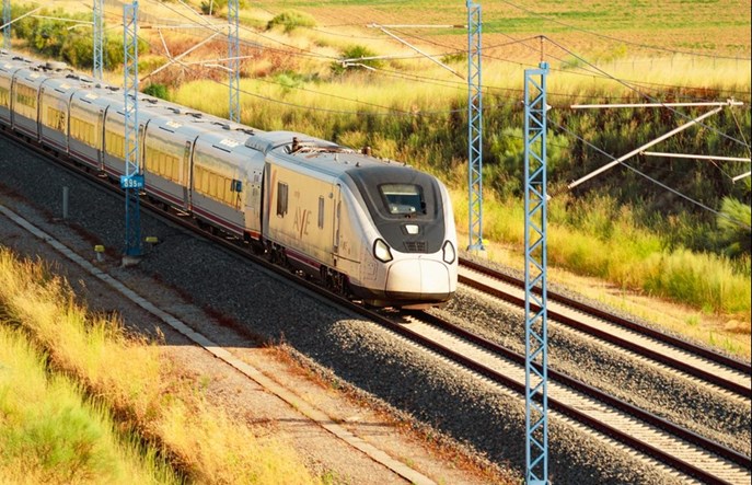 Talgo i Renfe zażegnują konflikt w sprawie składów Avril