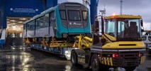 Pierwsze zautomatyzowane pociągi metra docierają do Sydney