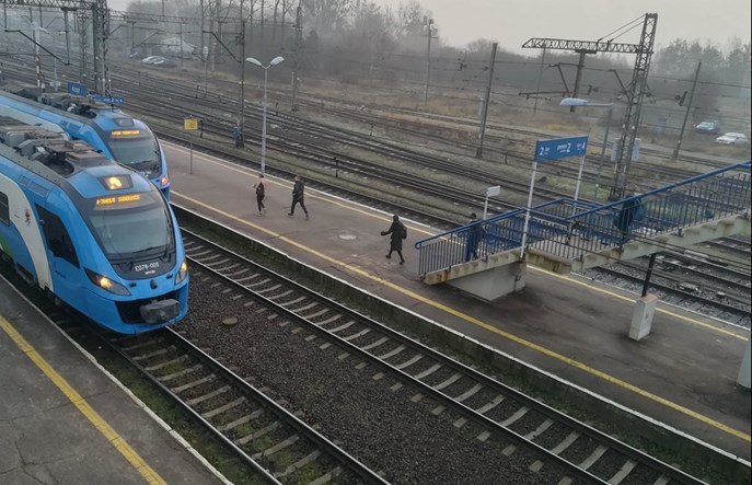 Lubuskie ostatecznie rezygnuje z dodatkowych pociągów do Krzyża, Żagania i Międzyrzecza 