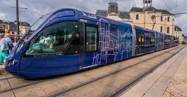We francuskim Le Mans jeździ pierwszy wydłużony tramwaj od Alstomu