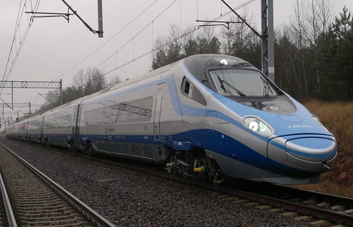 Nigdy nie wdrożono prędkości 200 km/h na całej długości CMK