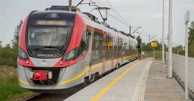 Płock: Problemy ze skomunikowaniami pociągów ŁKA i KM 
