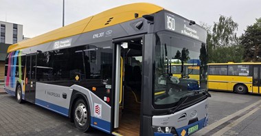 Małopolska odbiera kolejne Solarisy, trafią na trasy Małopolskich Linii Dowozowych