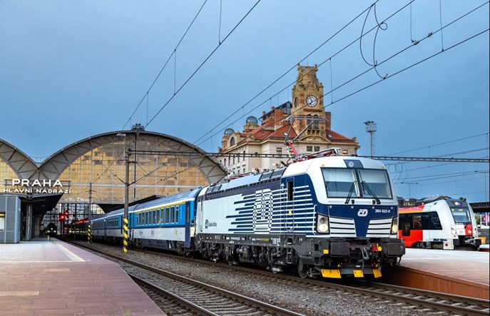 České dráhy ze wszystkimi lokomotywami od Siemensa. 50. Vectron na 230 km/h już w Pradze