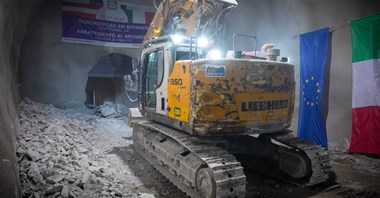 Najdłuższy europejski tunel kolejowy połączony pod Alpami