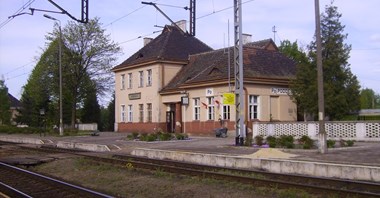 Poddębice: Pasażerowie wrócą do pociągów, ale nie na dworzec 