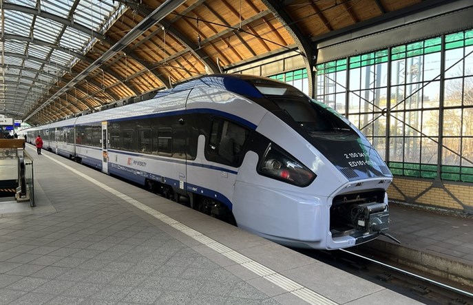 PKP Intercity i PESA. Wkrótce więcej Dartów w ruchu