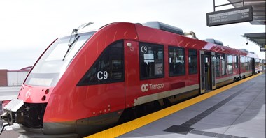 Kanada. Spalinowe Linty w barwach DB obsługują Airport Line w Kanadzie