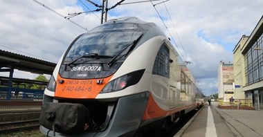 O krok od zderzenia w Kielcach. Dwa pociągi na jednym torze