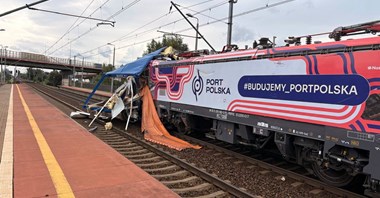 Kolejny wypadek na torach. TIR wjechał pod pociąg PKP Intercity w Gdańsku