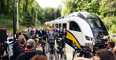 KD kupują spalinowe Elfy. Łącznie będzie ich 20