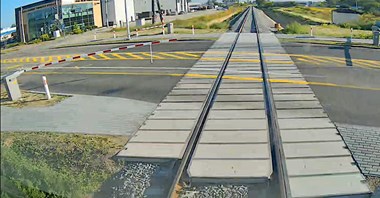 Łomża: Zawodowy kierowca wyłamał rogatkę