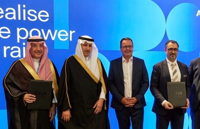 Alstom i Saudi Arabia Railways wzmacniają współpracę na rzecz rozwoju transportu towarowego