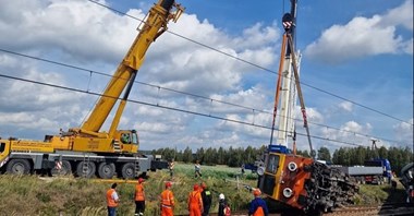 Wraki lokomotywy i wagonów z Sokolnik Suchych – na sprzedaż