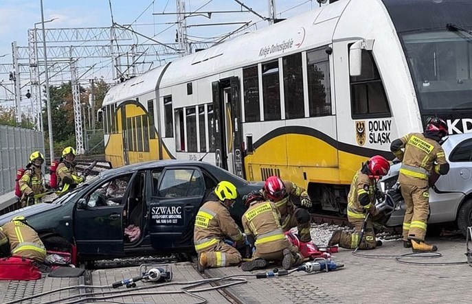 Koleje Dolnośląskie i służby ratunkowe sprawdziły swoją gotowość na sytuacje kryzysowe