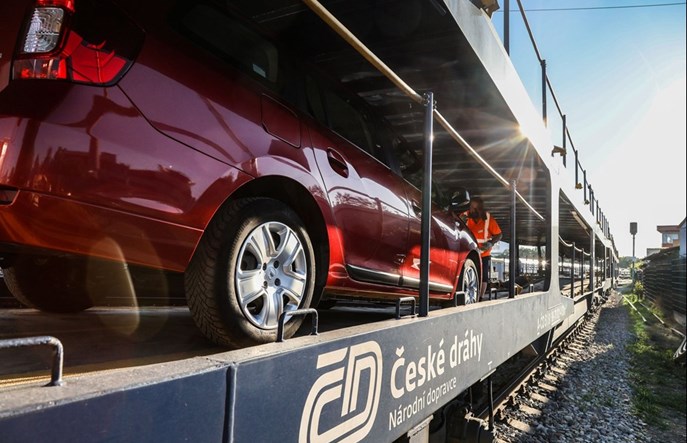 České dráhy podsumowały „motoryzacyjne" wakacje. Autovlak na Słowację dość popularny 
