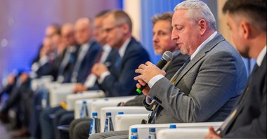 Zdziarski (PESA), Prejs (Siemens), Fryczkowski (Alstom), Świerkot (Stadler), Przyżycki (Hitachi Rail) na Kongresie Kolejowym! 