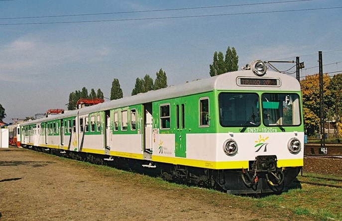 Będzie drugi „historyczny” EN57 w Kolejach Mazowieckich! Jest przetarg
