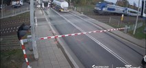Poznań. Cysterna utknęła na przejeździe kolejowym, sekundy dzieliły od katastrofy [wideo]
