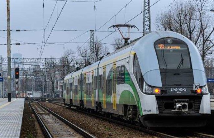 Pesa będzie serwisować Efly Kolei Mazowieckich