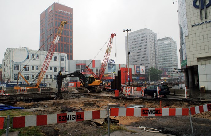 Felieton. Łódź liczy koszty. Niestety tylko swoje