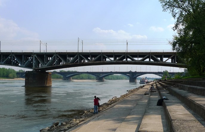 Warszawa i Poznań: Dwa miasta, dwa spojrzenia na rzekę