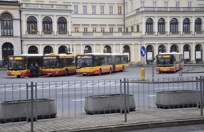Warszawa zarabia więcej na biletach w komunikacji