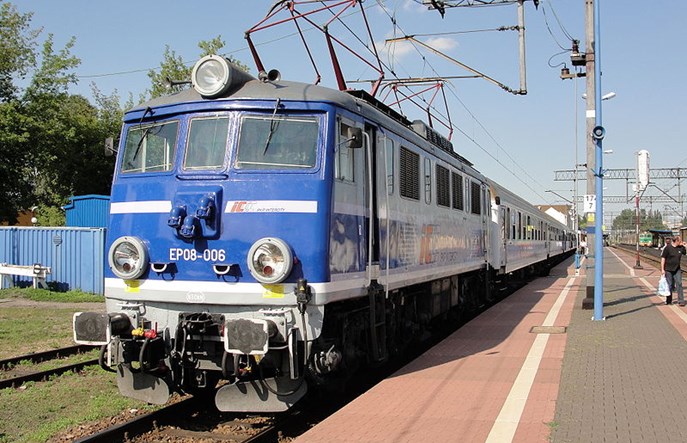 MIB: W likwidowanych TLK jest niska frekwencja. Polski Bus przejmie pasażerów?