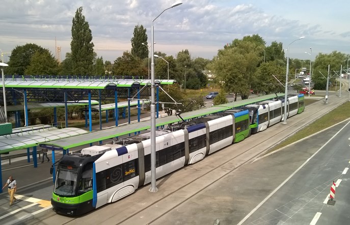 Szczeciński Szybki Tramwaj znowu ogromnie zwolnił. Pękają szyny