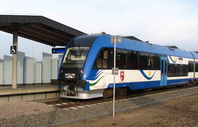 Pierwszy pociąg na lotnisko Szymany zderzył się z jeleniem