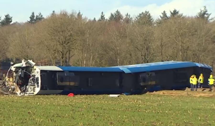 Wypadek kolejowy w Holandii. Nie żyje maszynista pociągu Wypadek kolejowy w Holandii. Nie żyje maszynista pociągu