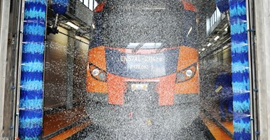 Przewozy Regionalne otwierają nowoczesną myjnię w Lesznie [zdjęcia]