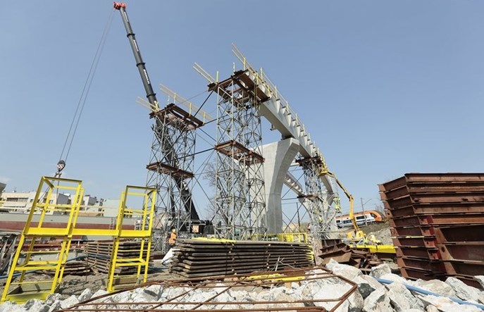 Pierwsze filary łącznicy Kraków Zabłocie gotowe