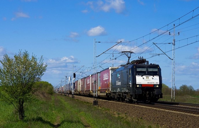 Kowalczyk: Transport drogowy rośnie kosztem kolei