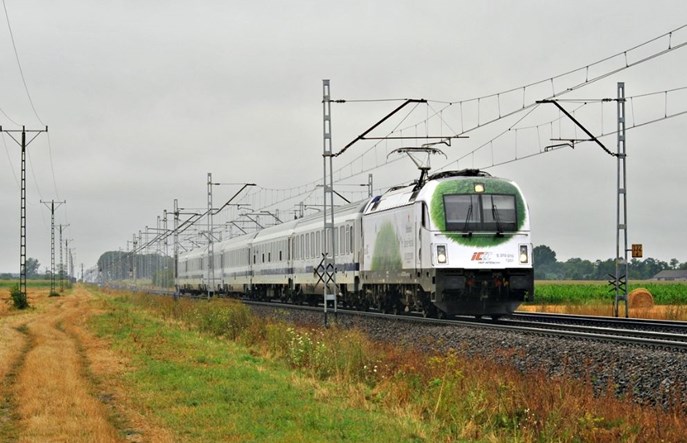 Duża awaria na odcinku Warszawa - Łowicz [AKTUALIZACJA]