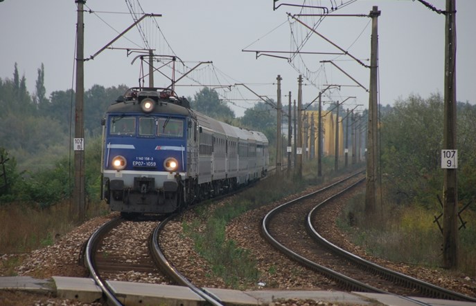 Regionalnym przez media: Problemy na i przy kolei