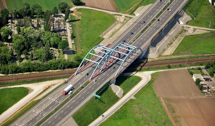 Górski: Władze dbają bardziej o kierowców niż pasażerów kolei Górski: Władze dbają bardziej o kierowców niż pasażerów kolei