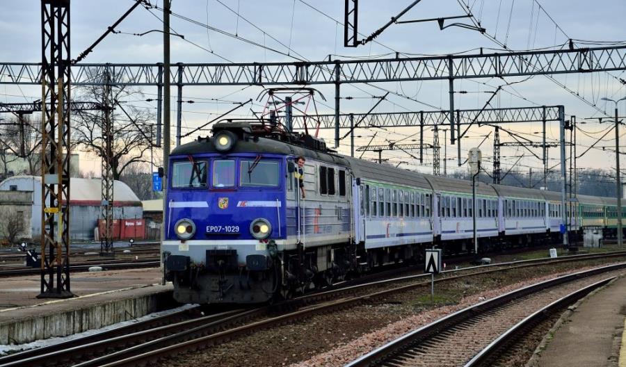 PKP Intercity: Pracownicy chcą pomóc przy ŚDM w czynie społecznym PKP Intercity: Pracownicy chcą pomóc przy ŚDM w czynie społecznym