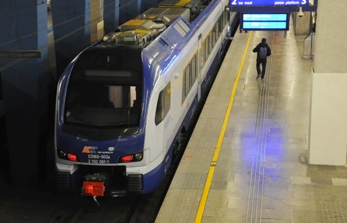 PLK: Dłuższe postoje na stacji to rzadkie przypadki